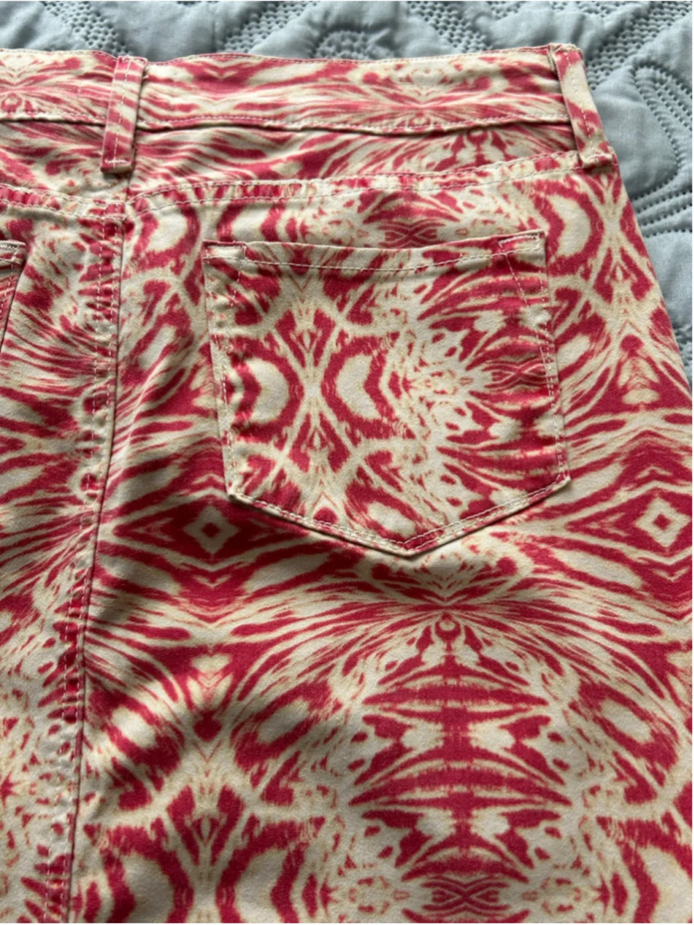 NYDJ Red Cream Abstract Print Denim Mini Skirt Size 4 Stretch